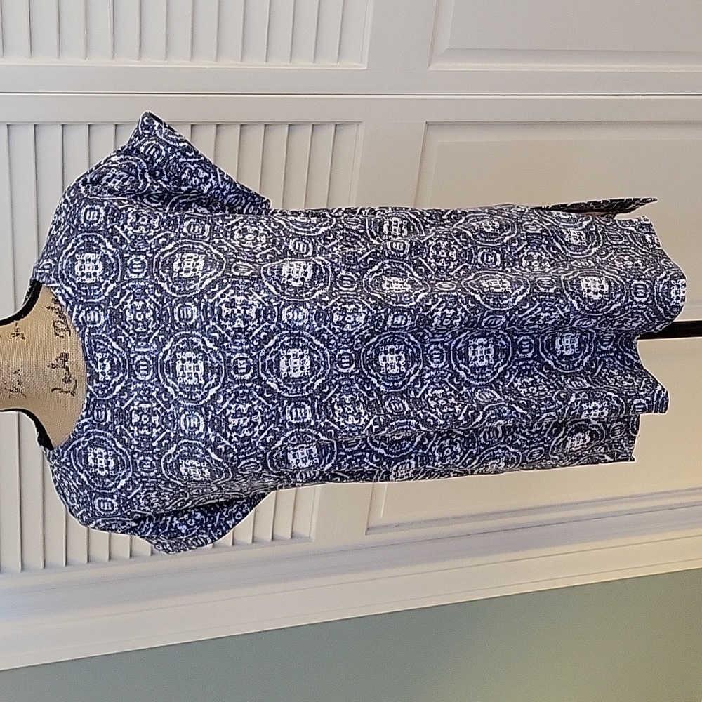 LuLaRoe Leah Tunic - XS NWT